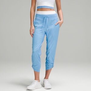 Lululemon Dance Studio MR Crop Size 14